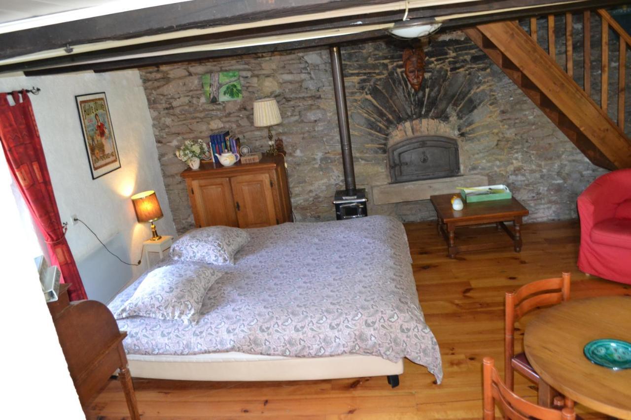 Hotel Domaine La Libaudie à La Bastide-Solages Extérieur photo